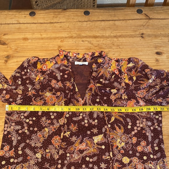 🎉 MAISON & D’ AME’LIA FLORAL TOP‼️ - Picture 9 of 13